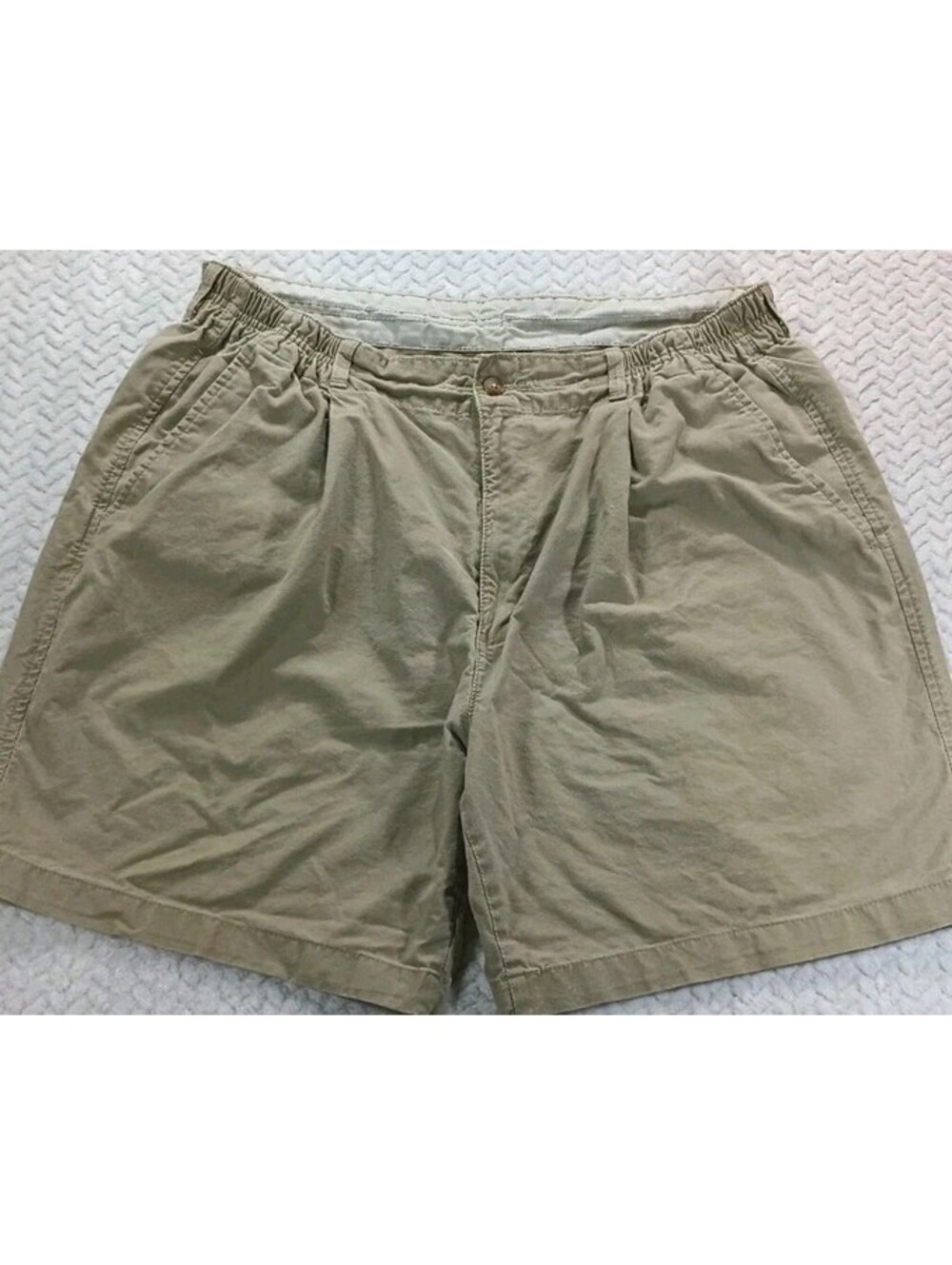 St. John's Bay Khaki - 34-38 Elastic Waist - 7 Inseam - Mid Rise Shorts Vintage